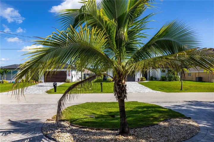 2202 Ne 5th Ter, Cape Coral, Florida 33909