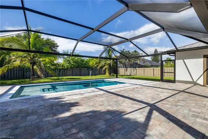 2202 Ne 5th Ter, Cape Coral, Florida 33909