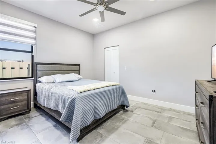 2202 Ne 5th Ter, Cape Coral, Florida 33909