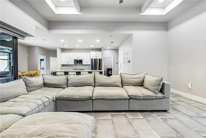 2202 Ne 5th Ter, Cape Coral, Florida 33909