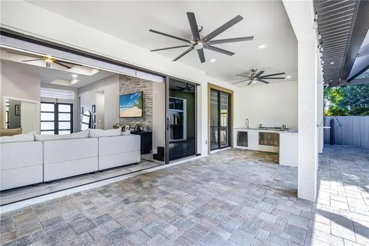 2202 Ne 5th Ter, Cape Coral, Florida 33909