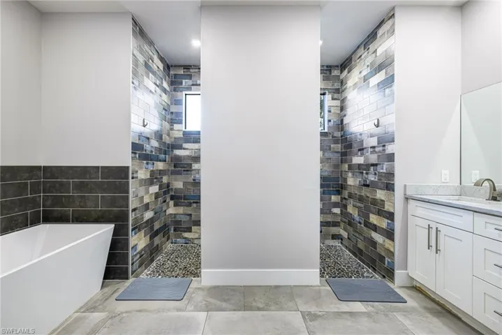 2202 Ne 5th Ter, Cape Coral, Florida 33909