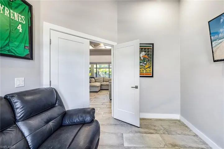 2202 Ne 5th Ter, Cape Coral, Florida 33909