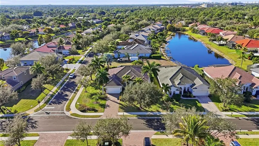 Huge corner lot