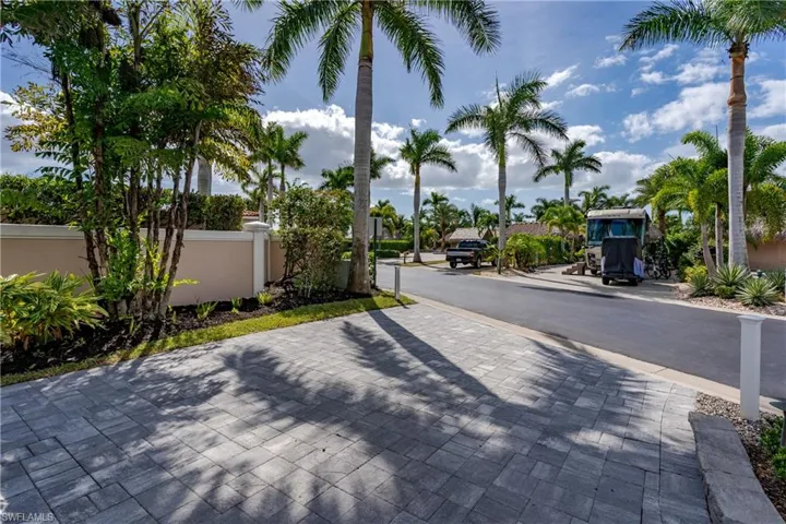 13547 Snook Cir, Naples, Florida 34114