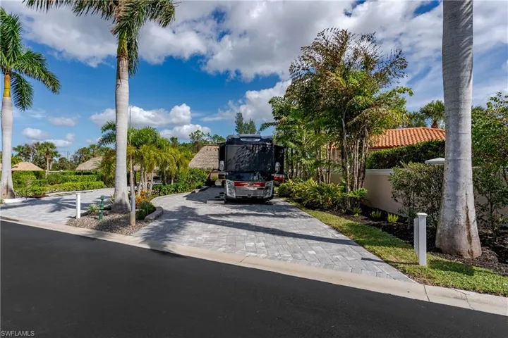 13547 Snook Cir, Naples, Florida 34114