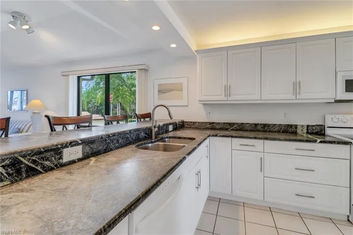 4510 Chantelle Dr # 206, Naples Fl 34112
