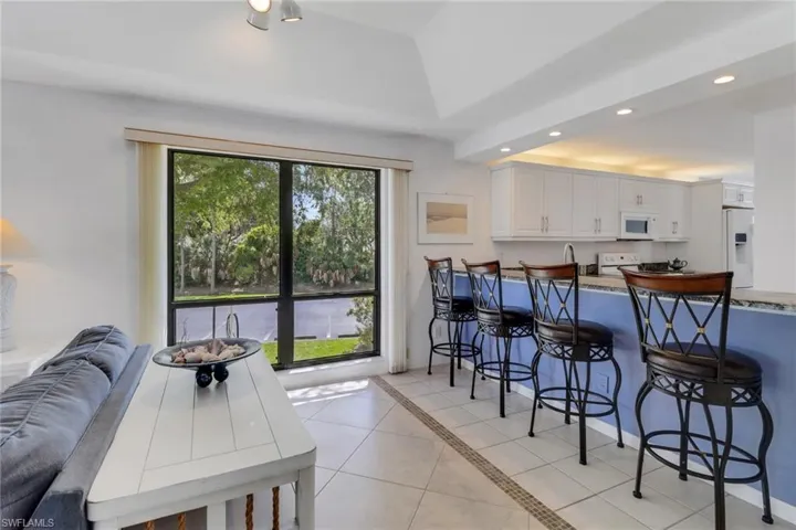 4510 Chantelle Dr # 206, Naples Fl 34112