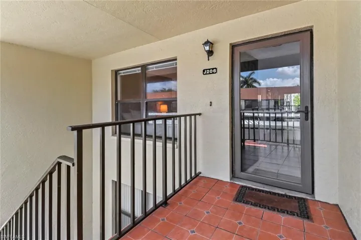 4510 Chantelle Dr # 206, Naples Fl 34112
