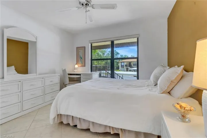 4510 Chantelle Dr # 206, Naples Fl 34112