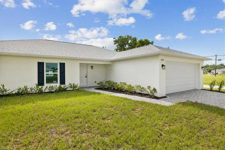 3010 NE 4th  PL, Cape Coral, FL 33909