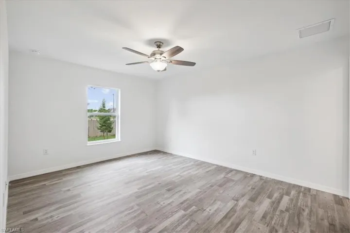 3010 NE 4th  PL, Cape Coral, FL 33909