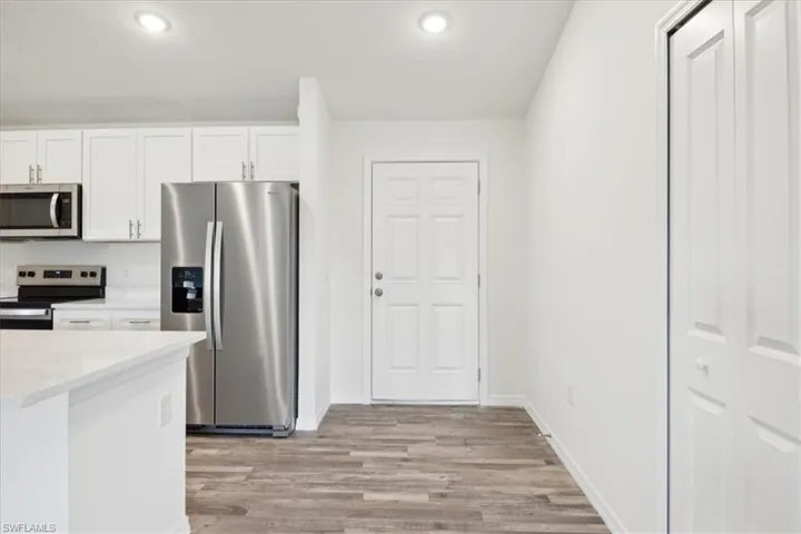 3010 NE 4th  PL, Cape Coral, FL 33909