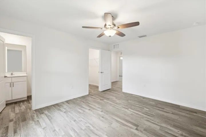 3010 NE 4th  PL, Cape Coral, FL 33909