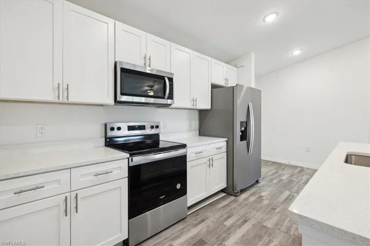 3010 NE 4th  PL, Cape Coral, FL 33909