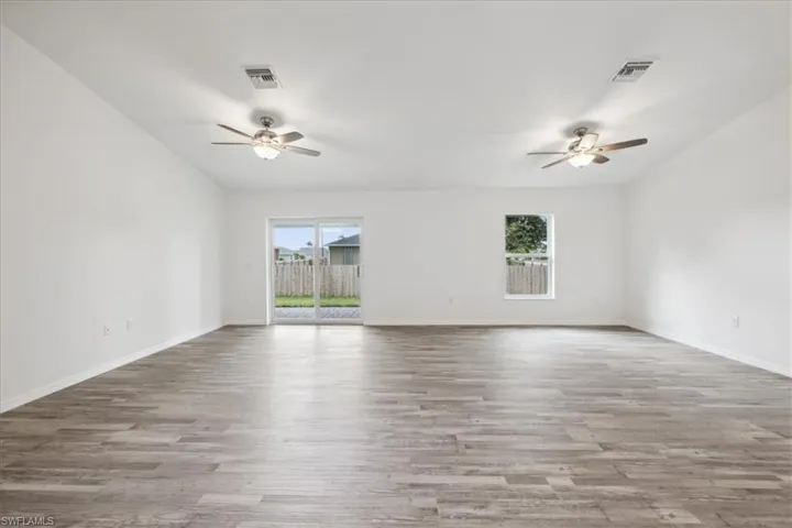 3010 NE 4th  PL, Cape Coral, FL 33909