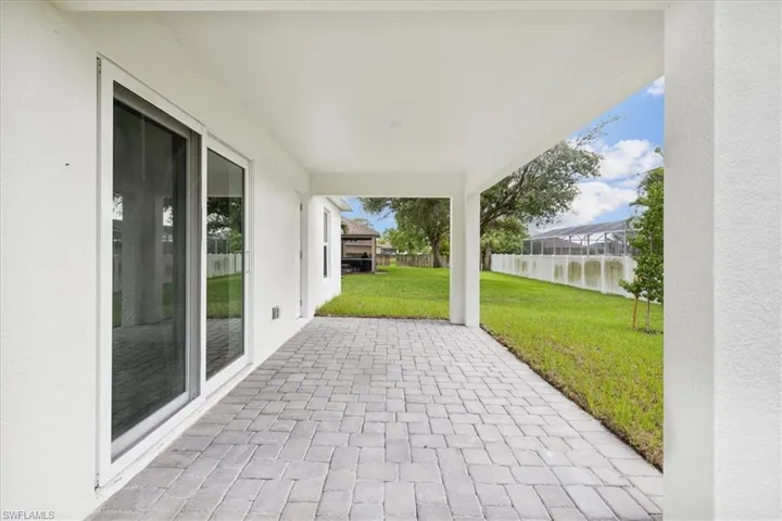 3010 NE 4th  PL, Cape Coral, FL 33909