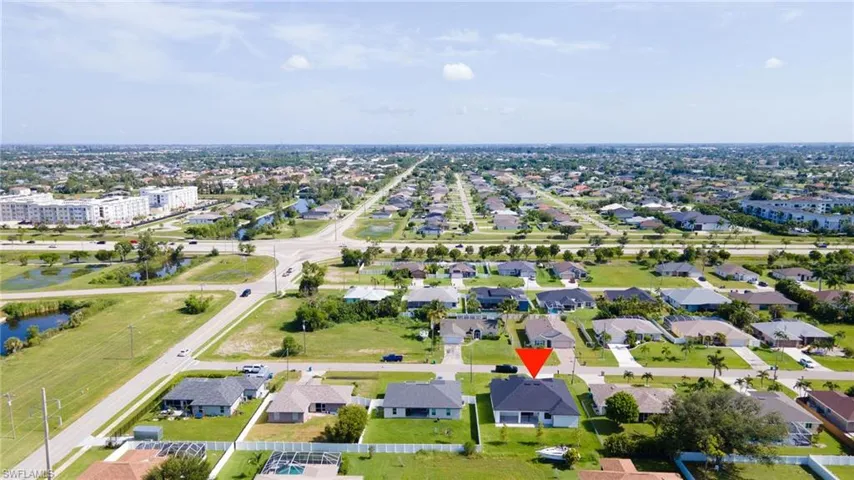 Birds eye view of property
