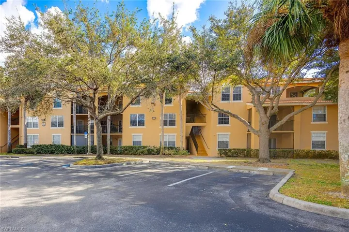 8635 River Homes Ln 2205, Bonita Springs, Florida 34135