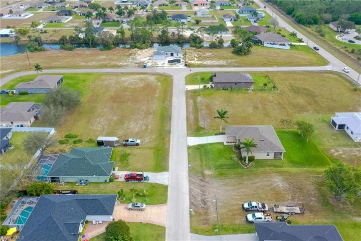 1118 NE 32nd  ST, Cape Coral, FL 33909
