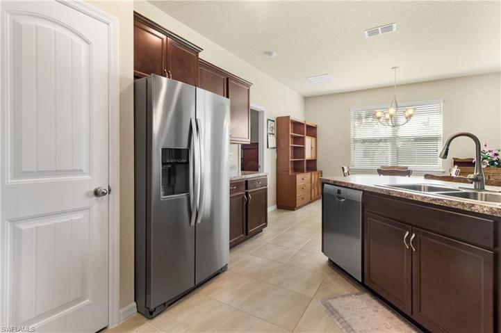 1118 NE 32nd  ST, Cape Coral, FL 33909