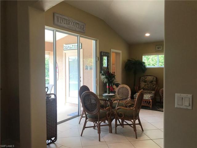 Eating area off kitchen