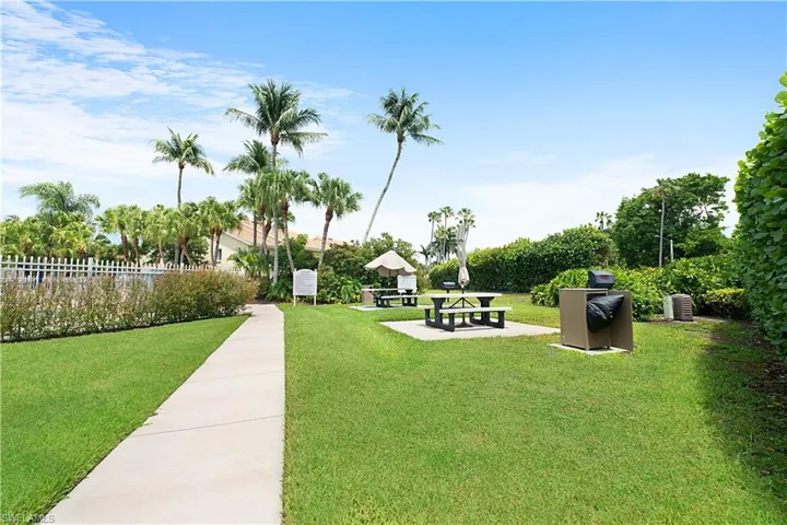 7791  Esmeralda  WAY, Naples, FL 34109