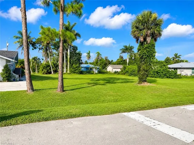 5419 Avenue E, Bokeelia, Florida 33922
