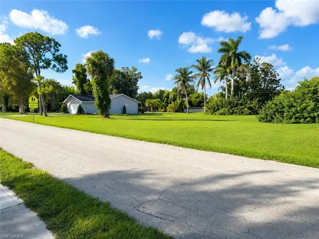 5419 Avenue E, Bokeelia, Florida 33922