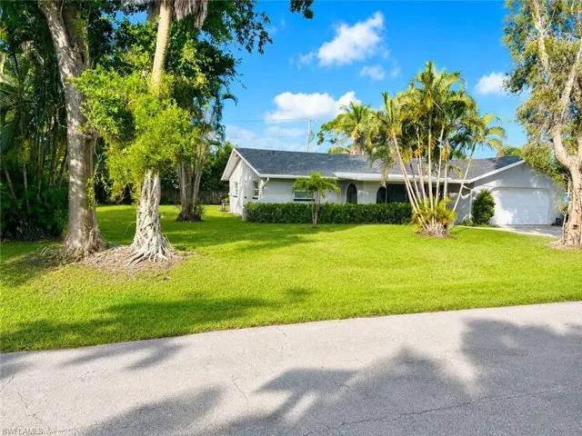 5419 Avenue E, Bokeelia, Florida 33922