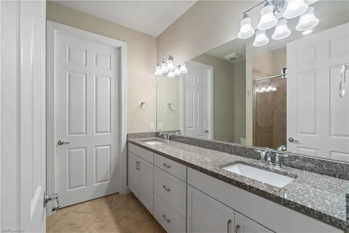7202 Wilton Dr, Naples, Florida 34109