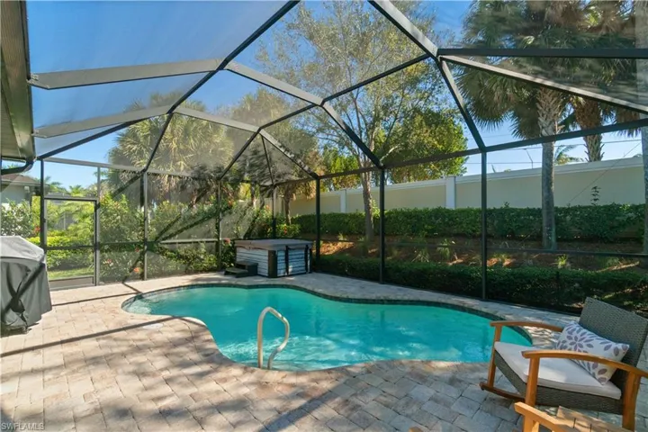 7202 Wilton Dr, Naples, Florida 34109