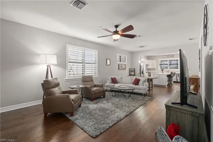 7202 Wilton Dr, Naples, Florida 34109