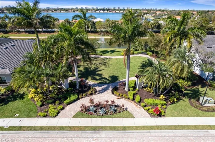 7202 Wilton Dr, Naples, Florida 34109