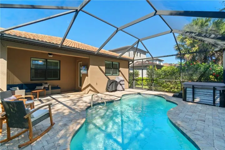 7202 Wilton Dr, Naples, Florida 34109