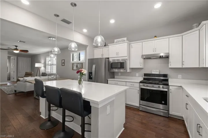 7202 Wilton Dr, Naples, Florida 34109