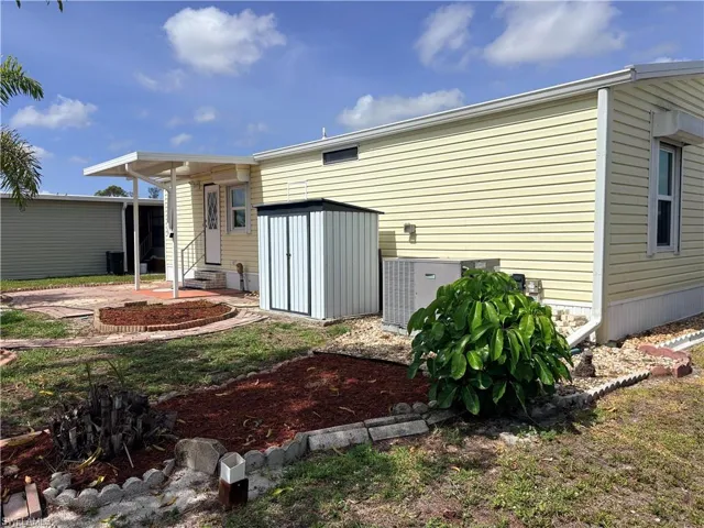 3134 Linwood Dr, North Fort Myers, Florida 33917