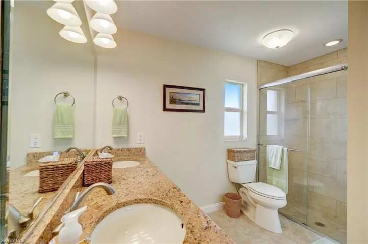 Master Bath Room