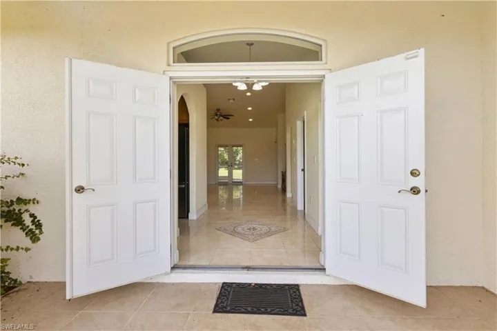2495 62nd Ave Ne, Naples, Florida 34120