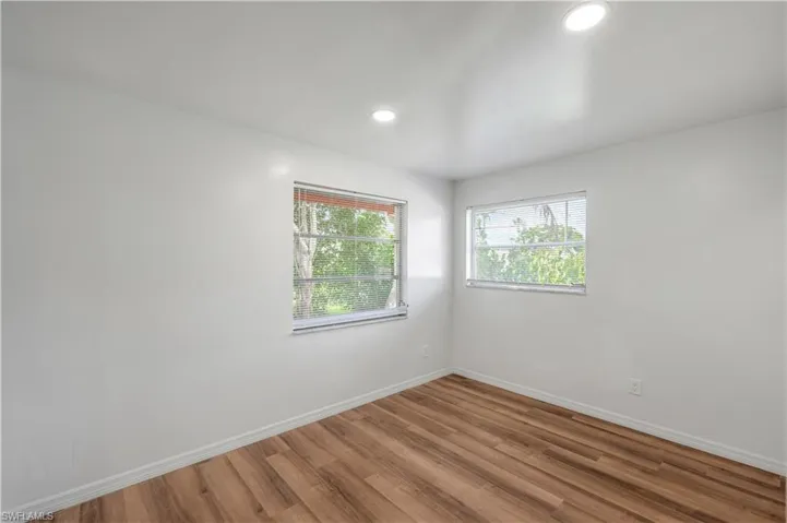 Second bedroom.