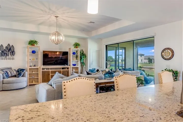 Entertainment center