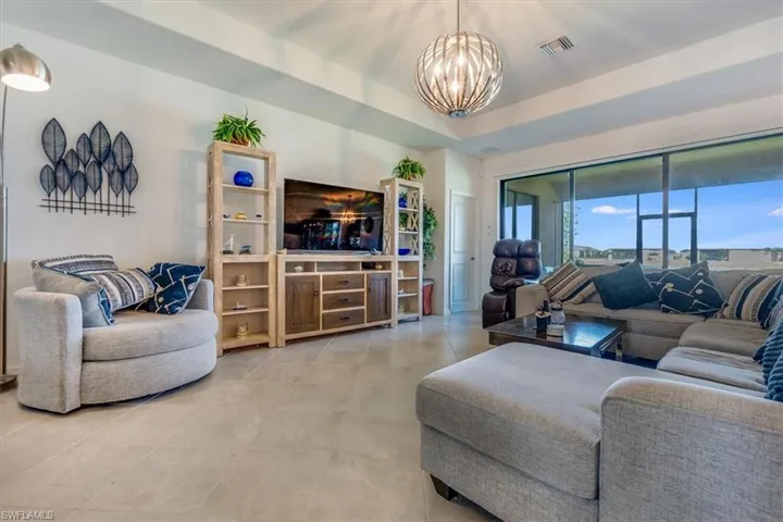 3335  Menores  WAY, Fort Myers, FL 33905