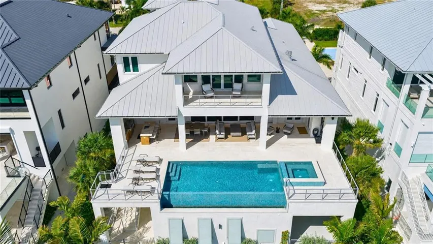 6120 Court St, Fort Myers Beach, Florida 33931