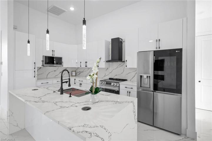 1729 SW 22nd  LN, CAPE CORAL, FL 33991