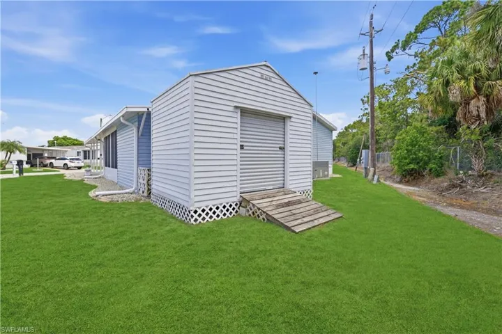 217 Shrub Ln N, North Fort Myers, Florida 33917
