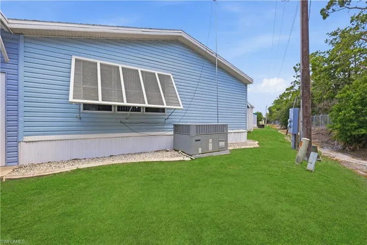 217 Shrub Ln N, North Fort Myers, Florida 33917