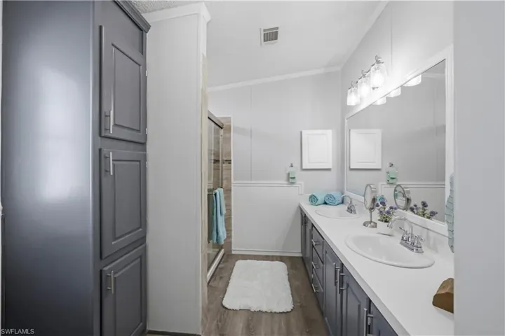 217 Shrub Ln N, North Fort Myers, Florida 33917