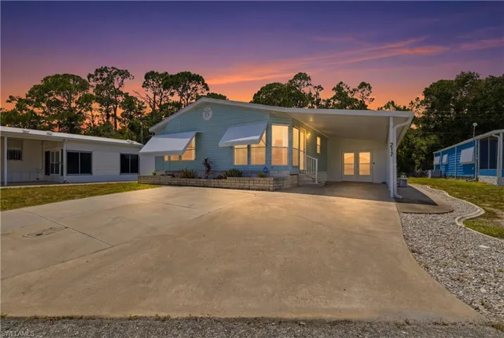 217 Shrub Ln N, North Fort Myers, Florida 33917