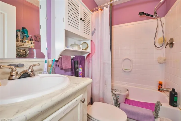 1106  Charles  ST, Moore Haven, FL 33471