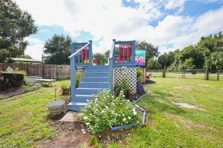 1106  Charles  ST, Moore Haven, FL 33471